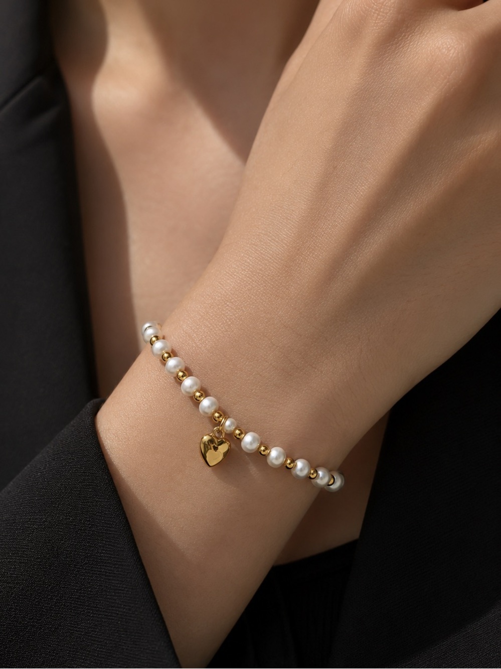 Minimalist Heart Charm Bracelet